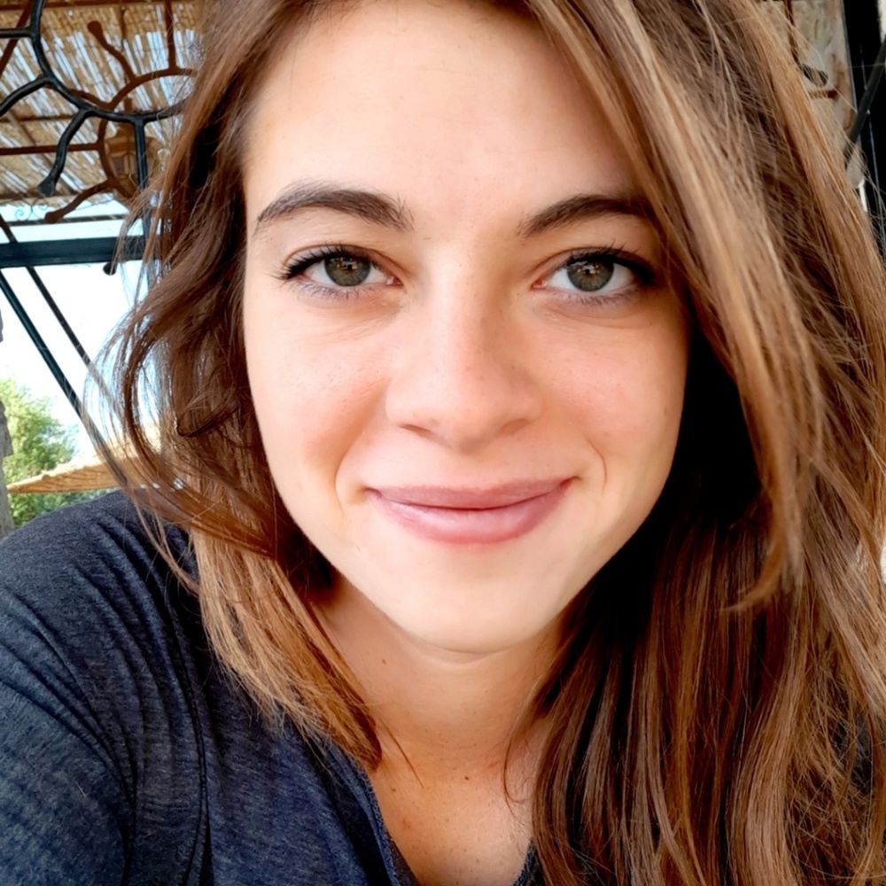 Meet your Posher, Olivia
